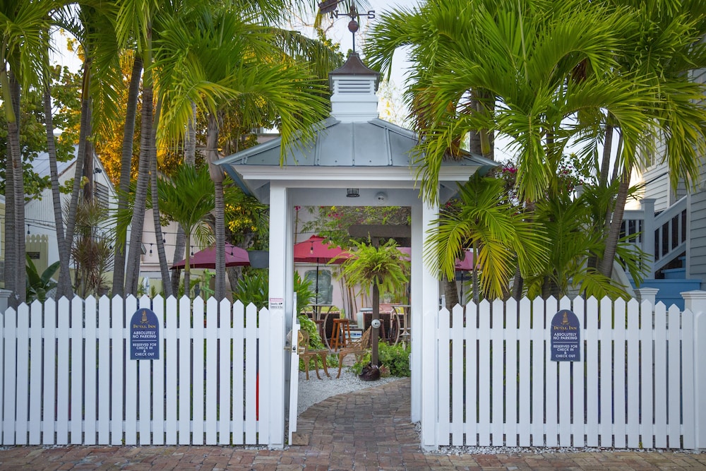 Duval Inn - photo 79