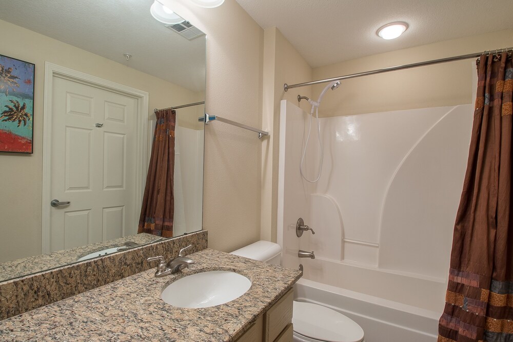 Legacy Towers Legacy II 502 Deluxe - photo 4
