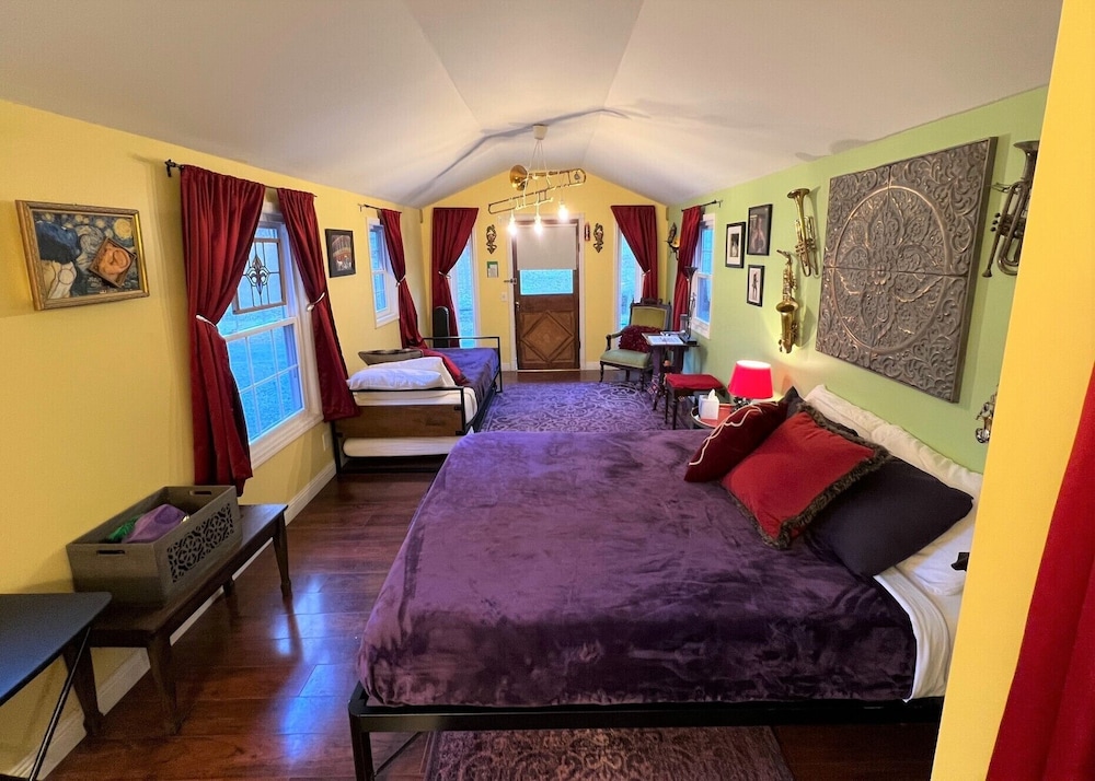 Gorgeous Stays - photo 30