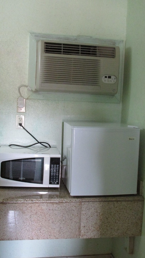Sportsman Motel - photo 6