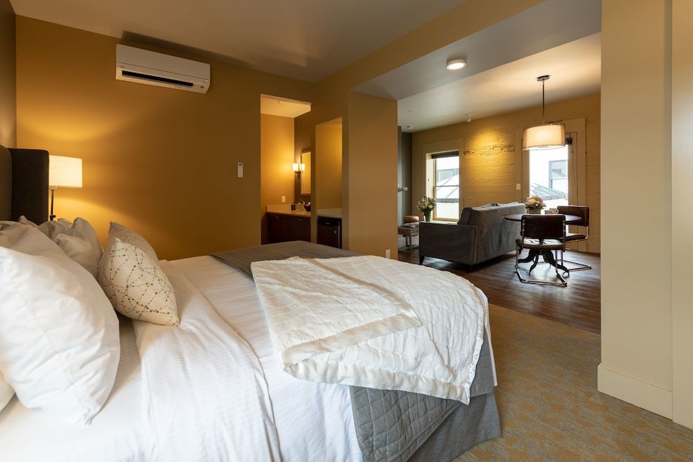 Inn At Lynden - photo 18