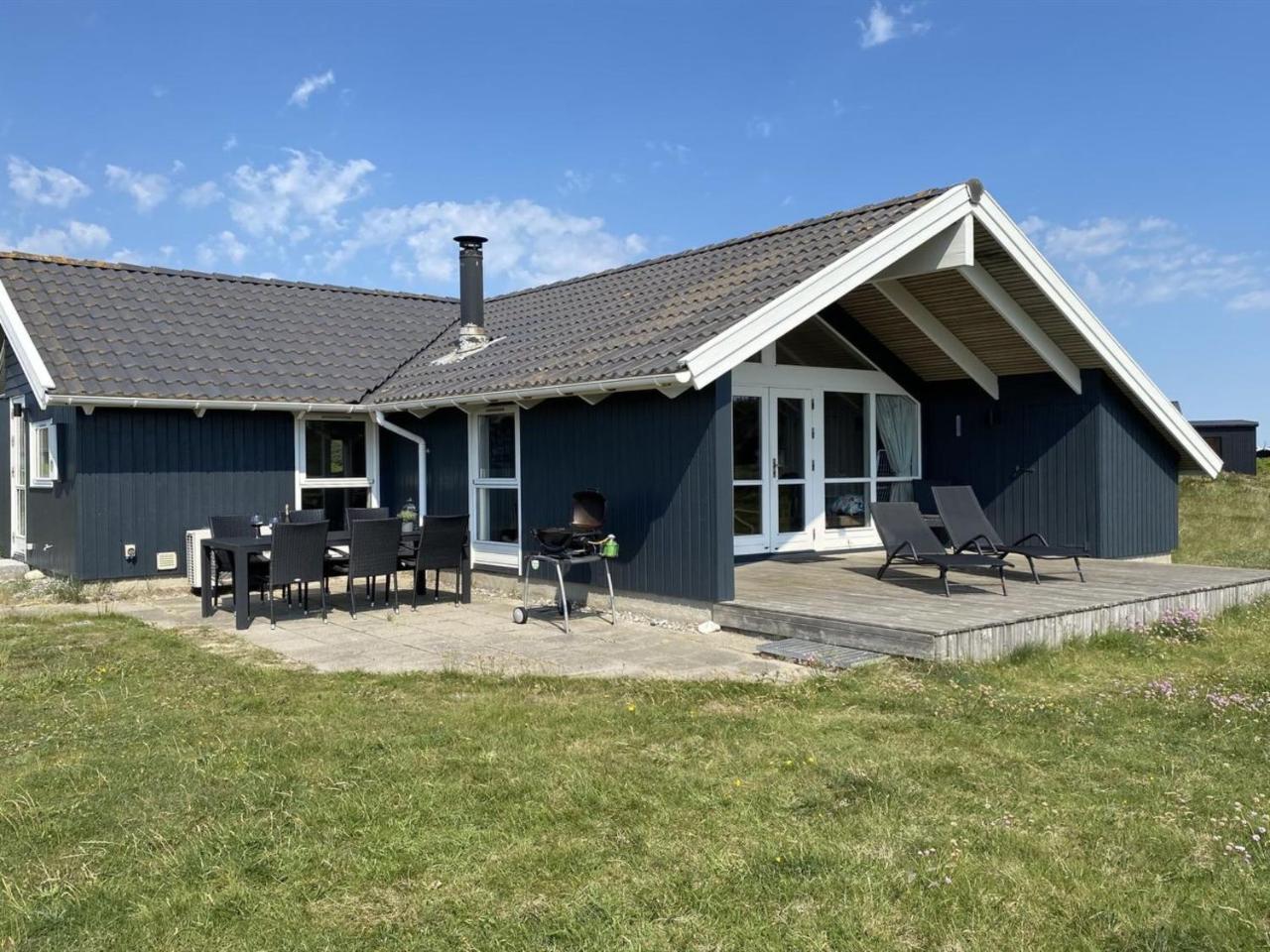 Holiday Home Filip 100m from the sea by Interhome — 4-Star Luxury Hotel in Harboore, Denmark