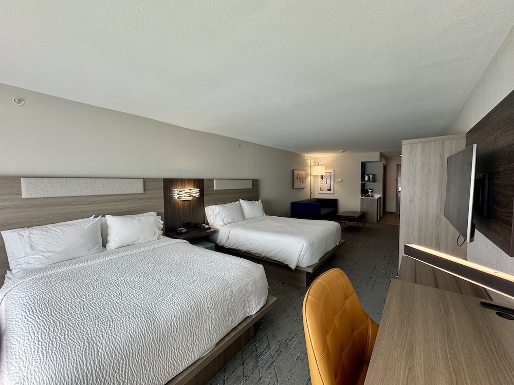 Holiday Inn Express Hotel & Suites Limerick Pottstown by IHG - photo 13