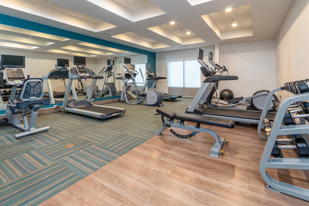 Holiday Inn Express Hotel & Suites Tupelo by IHG - photo 29
