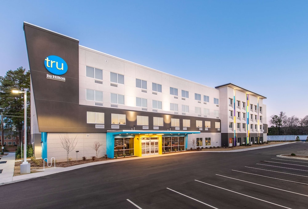 Tru by Hilton Fayetteville I 95 NC in Fayetteville, United States