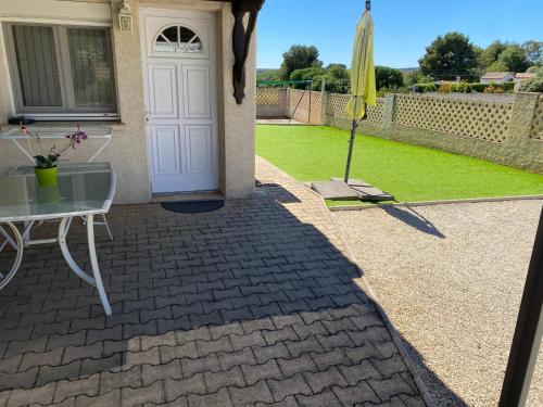 T2 Rez de Jardin 35 M2 — hotel in Balaruc-Le-Vieux