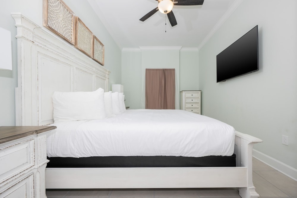 Phoenix Gulf Towers 2206 2 Bedroom Condo - photo 6