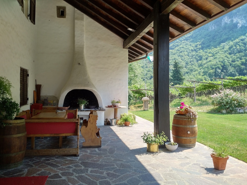 Vallarom - carbon neutral hotel in Avio