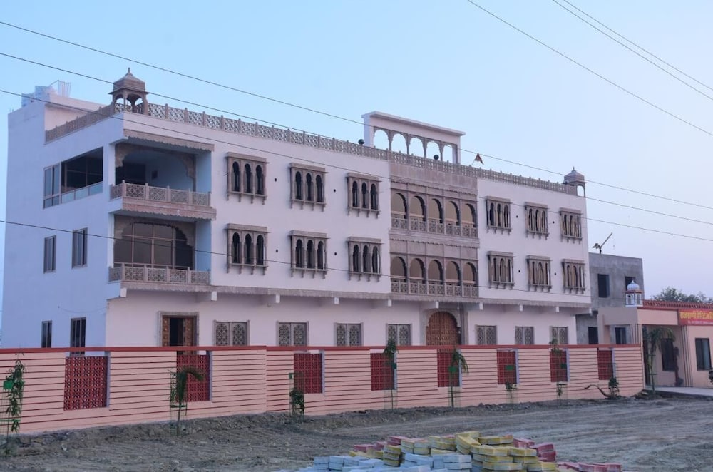 Rajrani Heritage Resort - last minute hotel in Asind