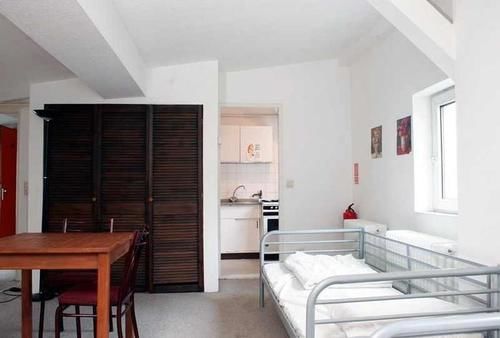 SleepCheapHostel - carbon neutral hotel in Berlin