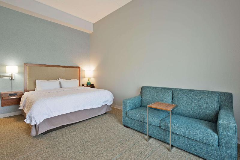 Hampton Inn & Suites North Huntingdon Irwin - photo 34