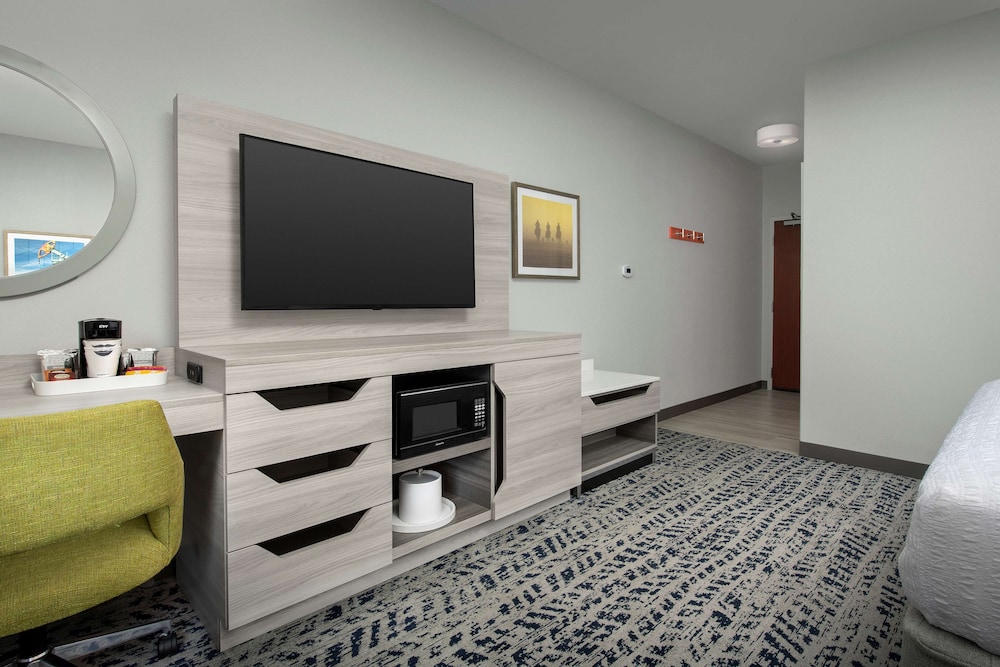 Hampton Inn Duncan - photo 9
