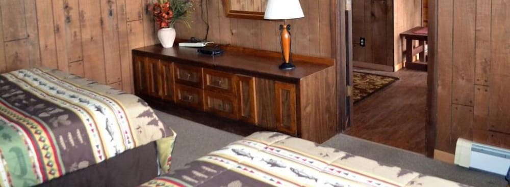 AJ's Lodge and Oven - photo 13