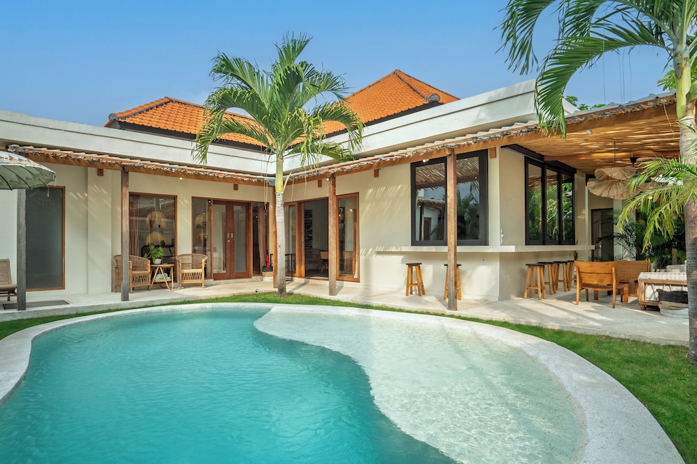 Victoria Villa by Betterplace — 4-Star Luxury Hotel in Canggu, Indonesia