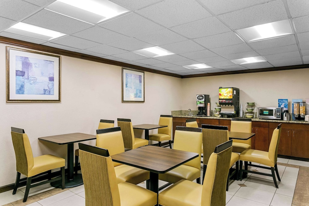 Quality Inn Jessup Columbia South Near Fort Meade - photo 26
