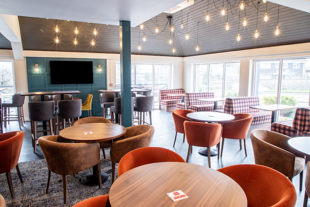 Almondsbury Interchange Hotel