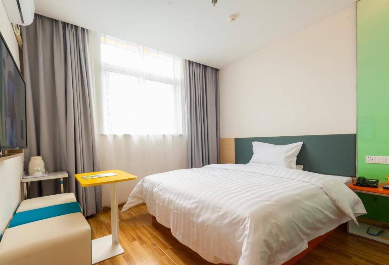 7 Days Inn Panzhihua Fifty Four Turntable Center in Panzhihua, People's Republic of China