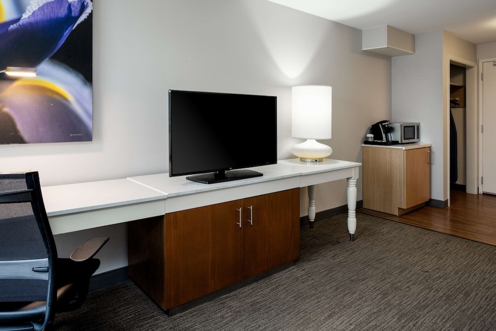 Hilton Garden Inn Folsom - photo 19