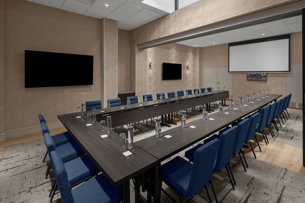 Courtyard by Marriott New York World Trade Center Area - photo 40