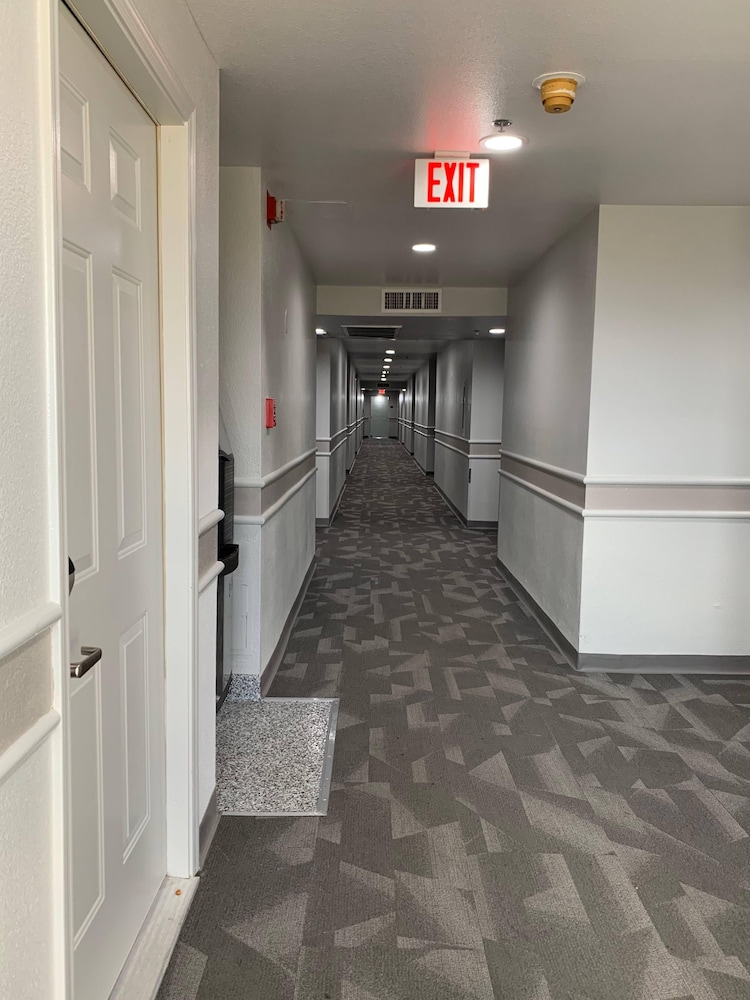 Motel 6 Bullhead City AZ - photo 19