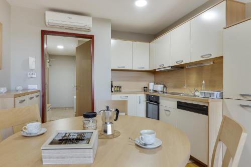 J&M Holiday Home Moravske Toplice — 4-Star Luxury Hotel in Moravske Toplice, Slovenia