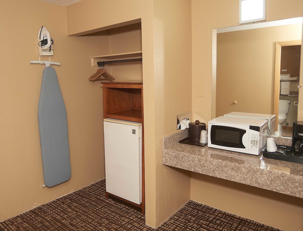 New World Inn - photo 17