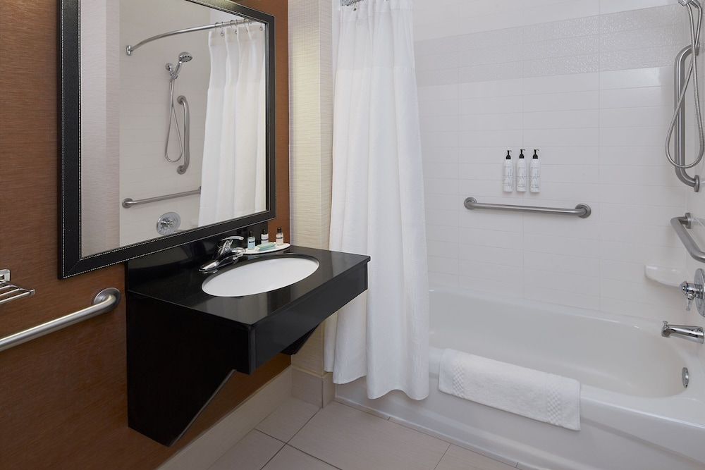 Fairfield Inn by Marriott Huntsville - photo 14