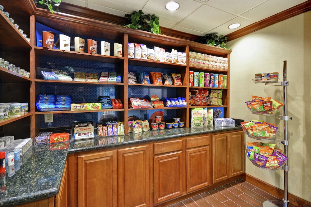 Hampton Inn & Suites Yuma - photo 47