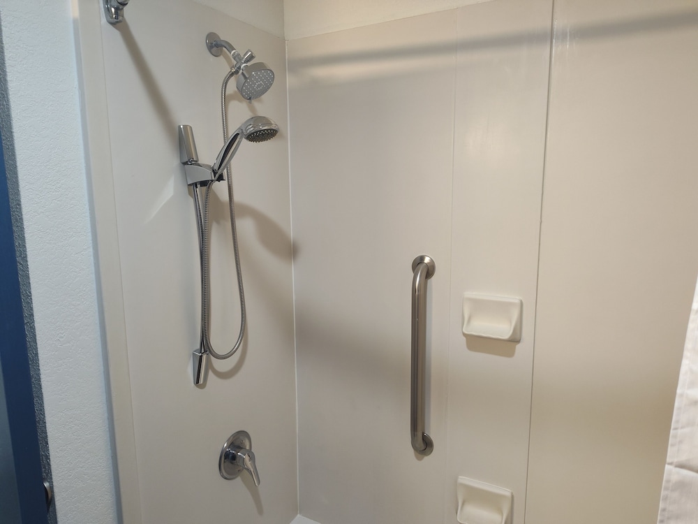Spark by Hilton Stevensville - photo 37