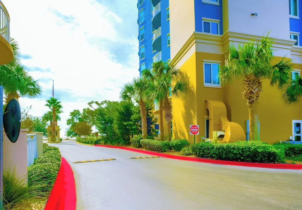 Legacy Towers II Deluxe in Gulfport, United States