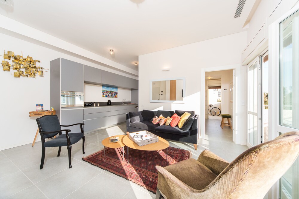 Sea N'Rent 204 Ben Yehuda Tel Aviv — 4-Star Luxury Hotel in Tel Aviv, Israel