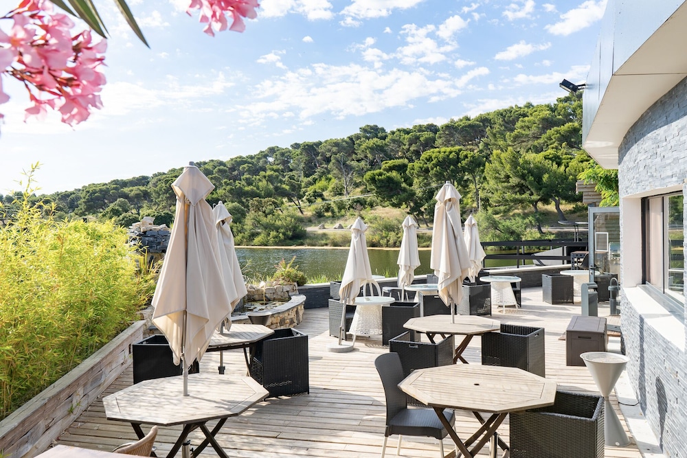 Hotel Le Phoebus Garden & Spa in Gruissan, France