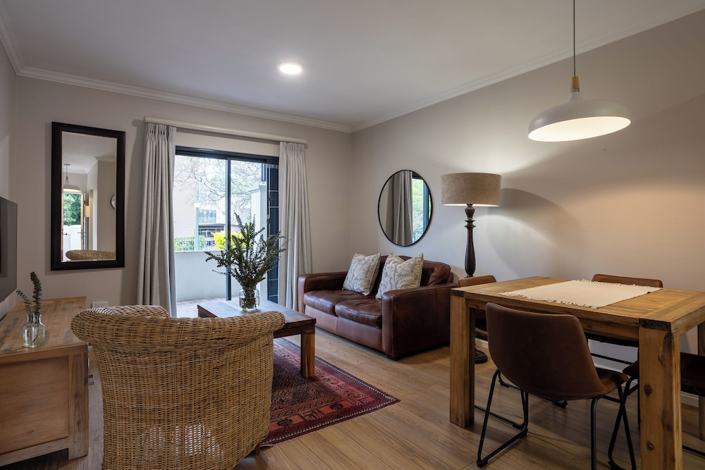 Vino Self Catering Apartment — 4-Star Luxury Hotel in Stellenbosch, South Africa