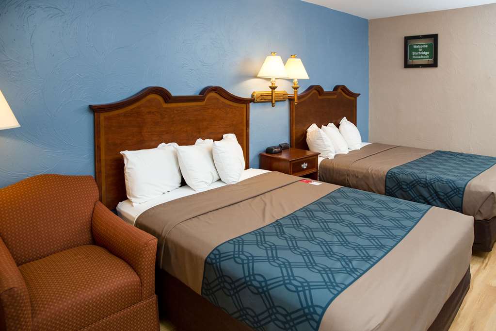 Econo Lodge Sturbridge Route 20 - photo 18
