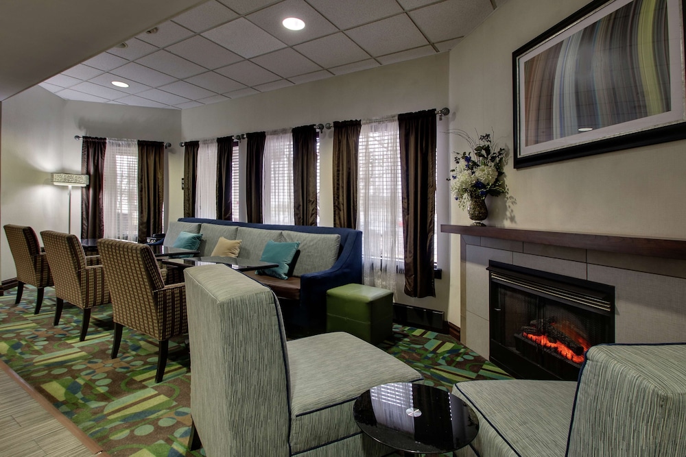 Hampton Inn DuBois - photo 4