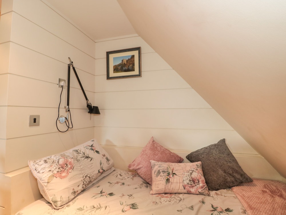 Pips Hideaway — Blandford Forum — photo 3