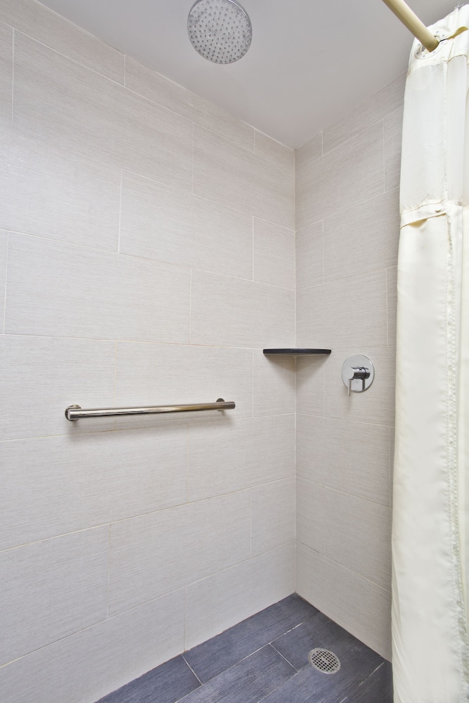 Brooklyn Motor Inn - photo 12