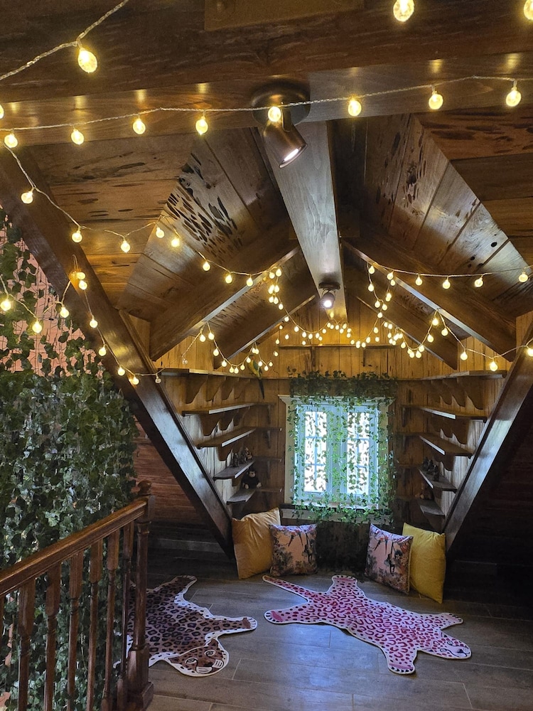 NEW Jungle Paradise Treehouse Suite With Resort Amenities Elevator Access Outdoor Kitchen Lagoon Lazy River Pool RV Hook up - photo 40
