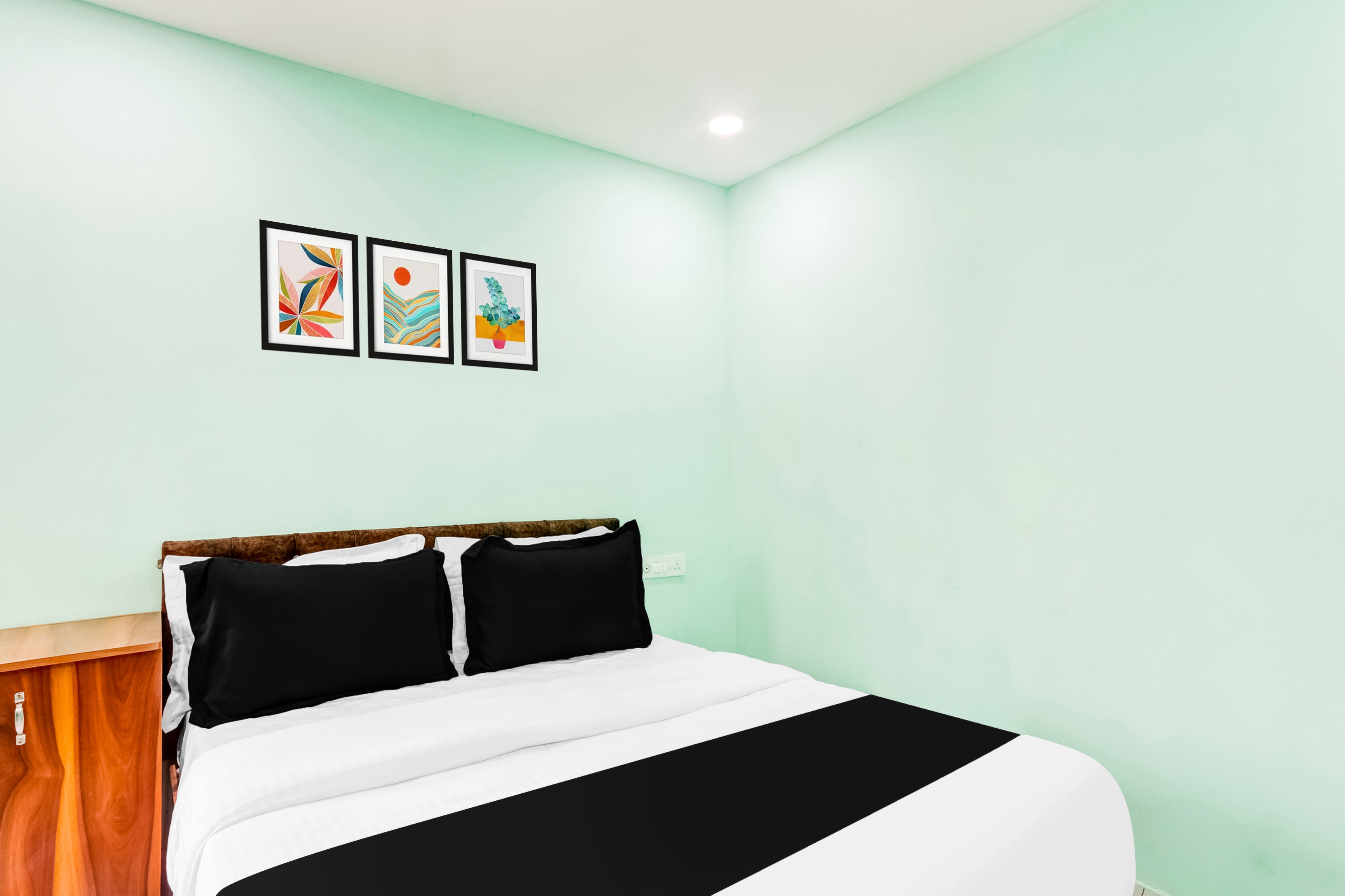 Hotel O Green Light Inn — Warangal