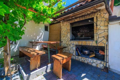 Apartment Dijana — 4-Star Luxury Hotel in Senj, Croatia