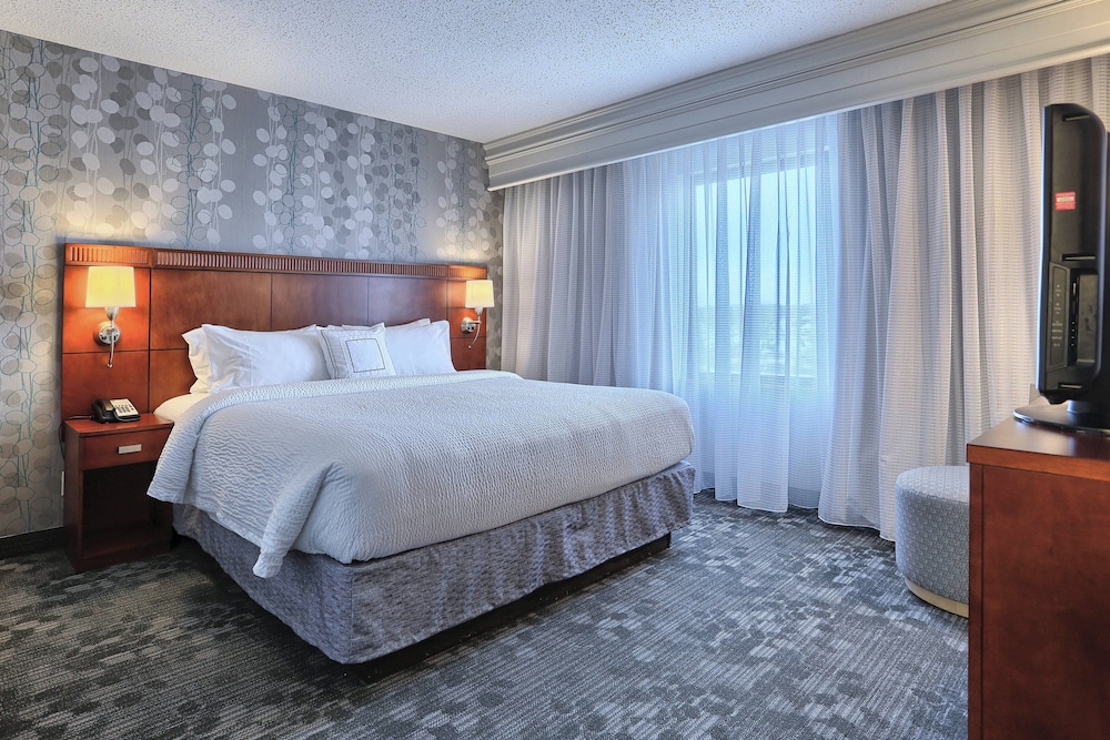 Courtyard by Marriott Harrisburg West Mechanicsburg - photo 17
