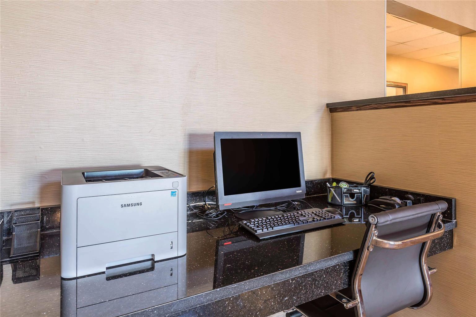 Comfort Suites Fort Wayne North - photo 21