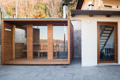 Torlanoholidayhome it 4 bedrooms home in the countryside sauna wine swim in the creek — 4-Star Luxury Hotel in Nimis, Italy