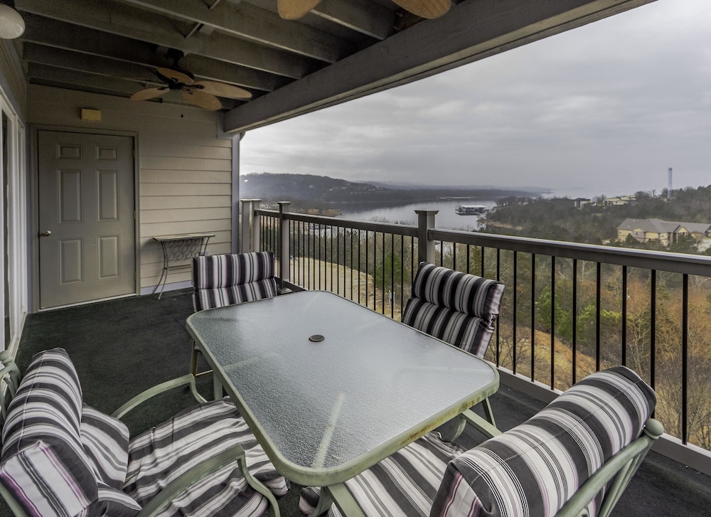 Treehouse Condo Lake Resort - photo 6