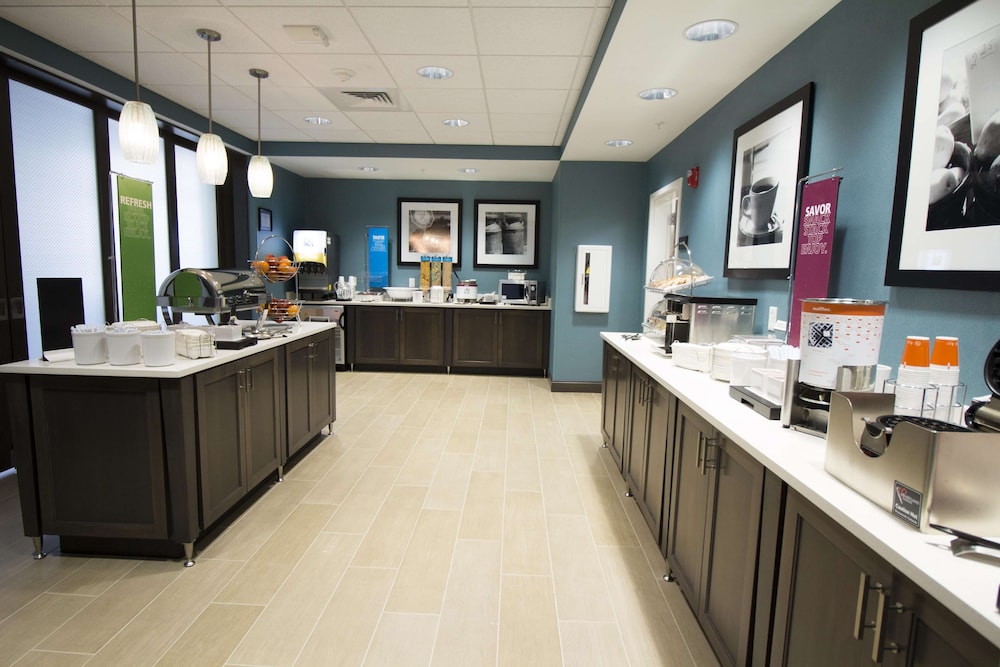 Hampton Inn Decatur Mt. Zion - photo 31