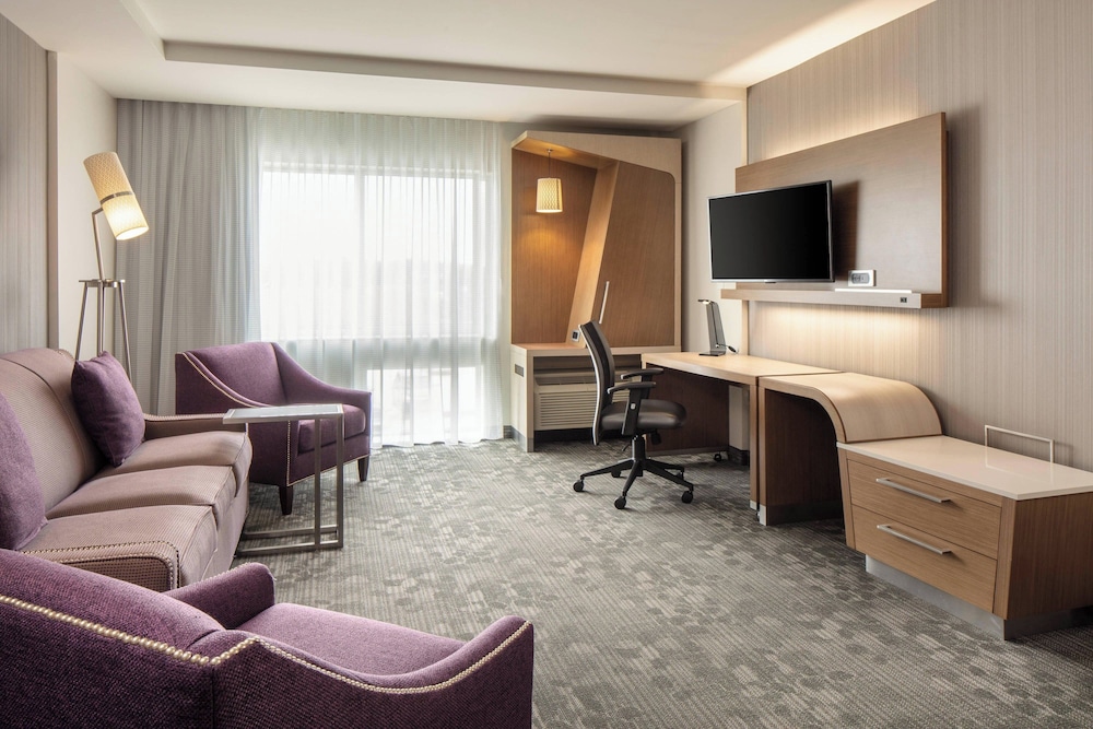 Courtyard by Marriott Omaha Bellevue Beardmore Event Center - photo 10