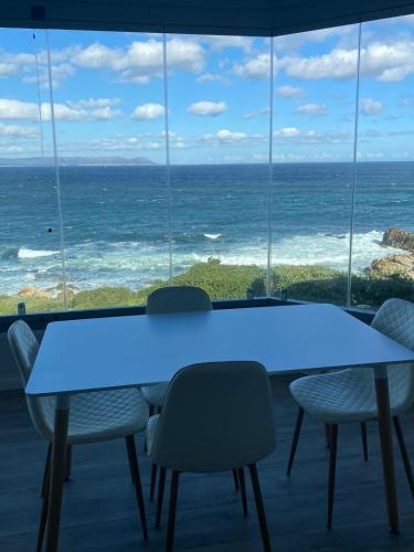 Bayview 208 — 4-Star Luxury Hotel in Hermanus, South Africa