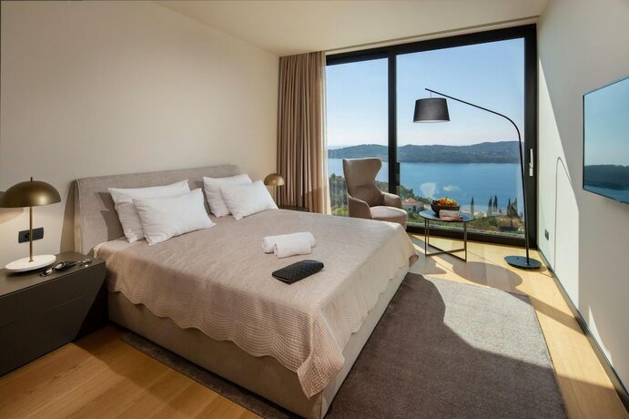 Elena's Villa