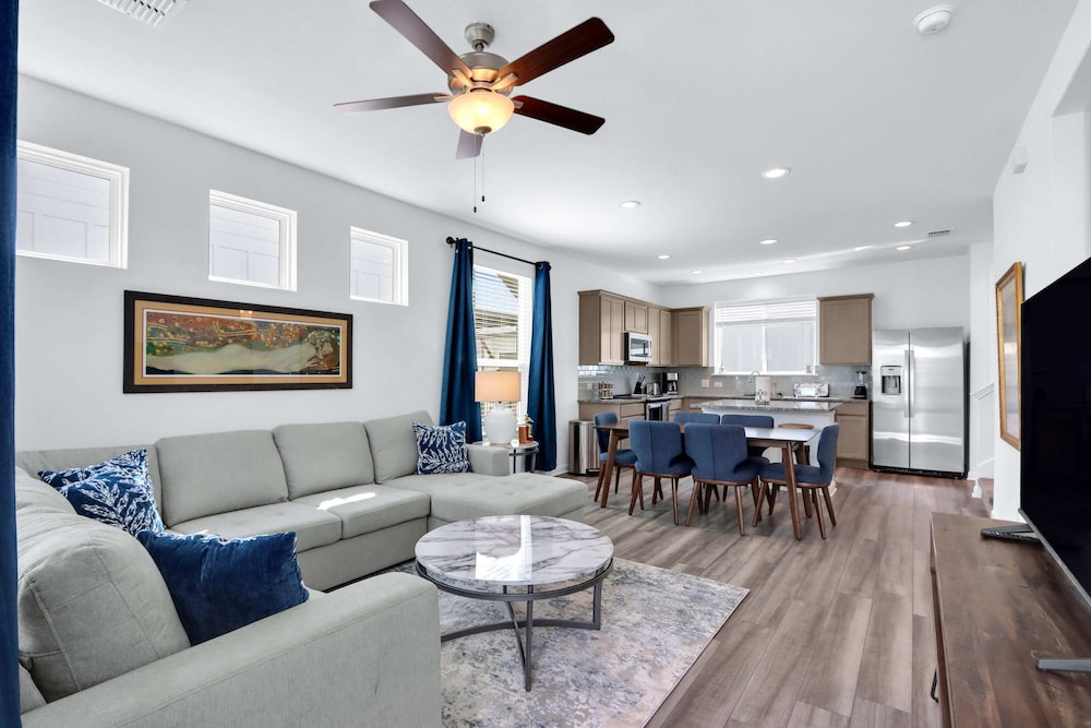 Gorgeous 2 BDR Cottage Minutes to Everything Nbtx — 4-Star Luxury Hotel in New Braunfels, United States