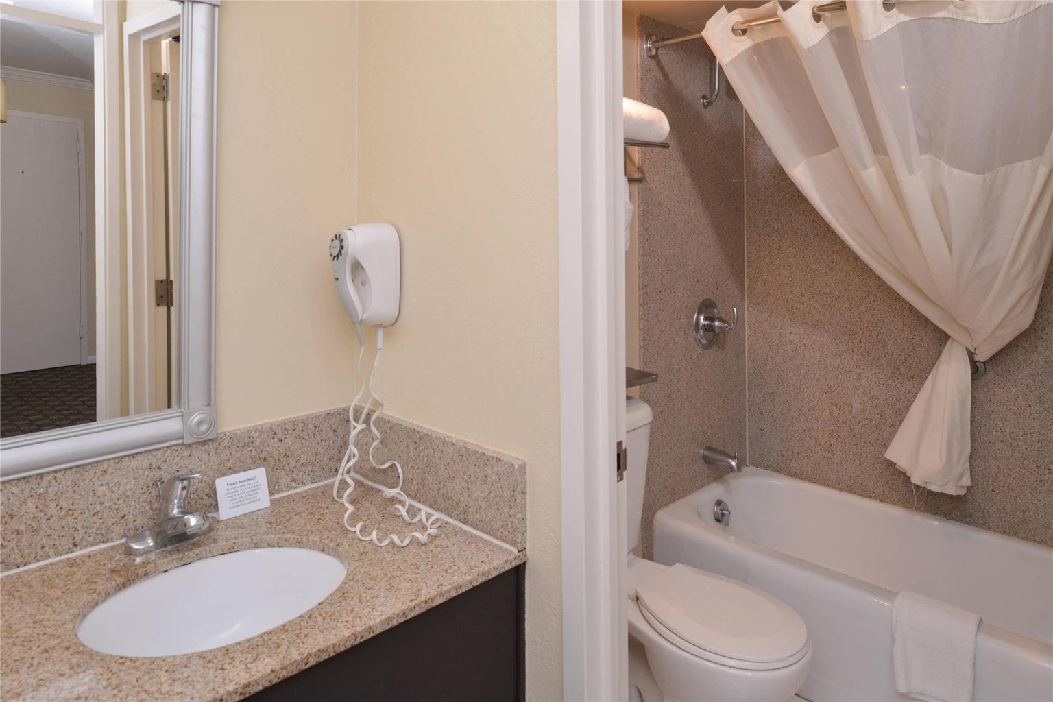 Quality Inn & Suites Montebello Los Angeles - photo 13